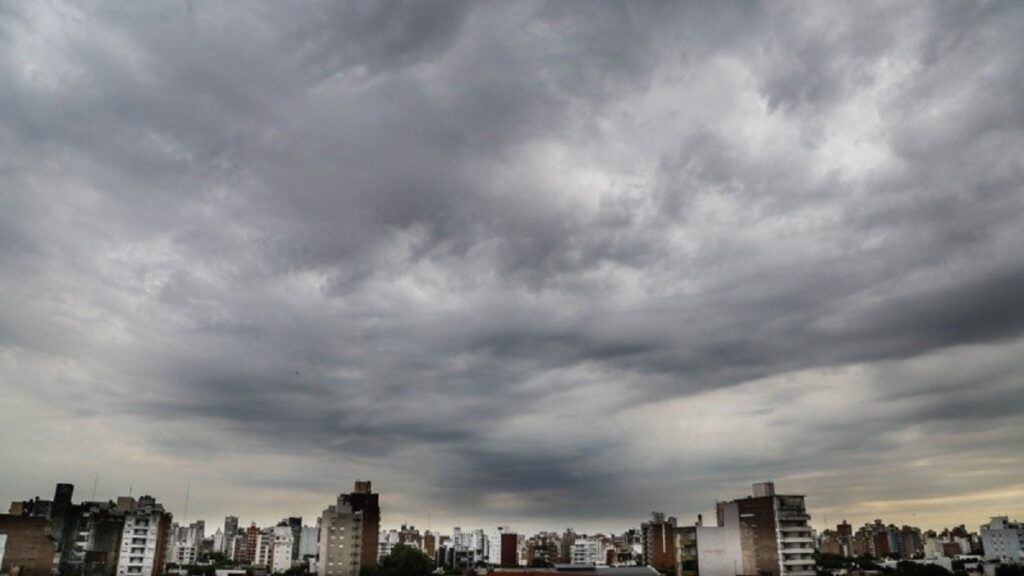 Cielo-nublado-nubes-Rosario-ciudad-clima-en-Rosario