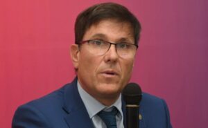Jose-goyti-ministro-de-educacion-provincia