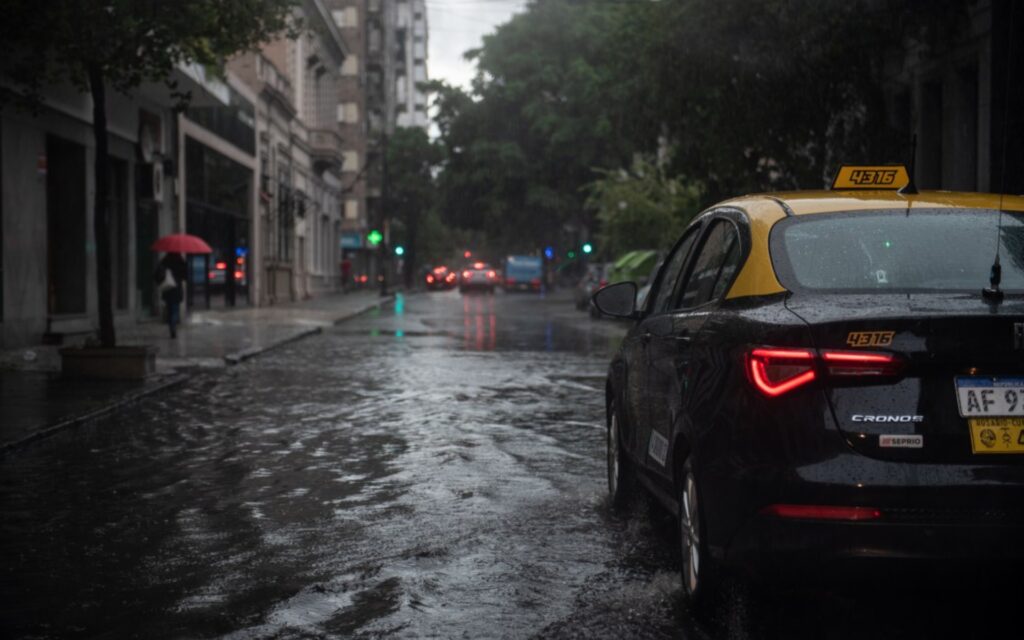 Clima-en-rosario-lluvia-tormenta-centro-rosario