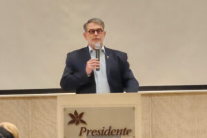 Gabriel-balleribi-pastor-libertad-avanza-conferencia-1